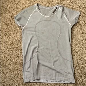Lululemon shortsleeved T-shirt